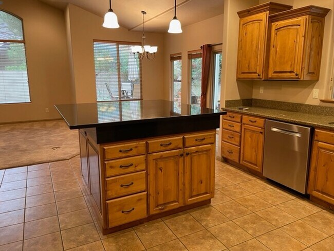 Building Photo - Beautiful Home In A Quiet Gated Community!