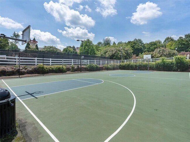 Building Photo - 1929 Hoods Fort Cir NW