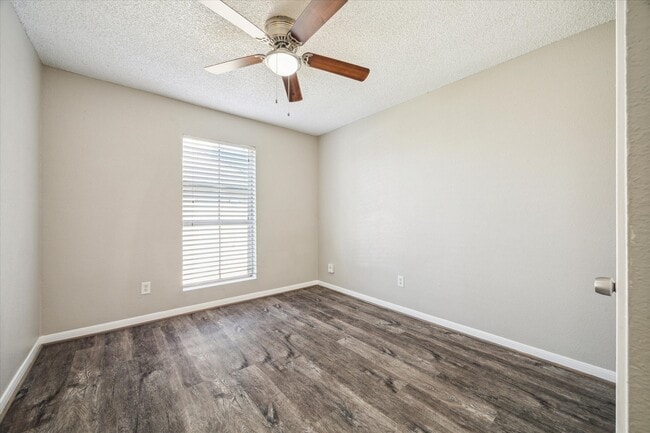 Building Photo - 1516 Bay Area Blvd