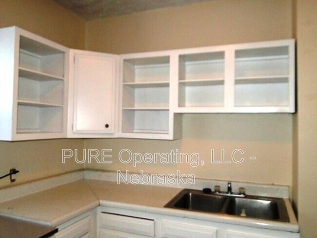 Building Photo - 215-225 N 49th St