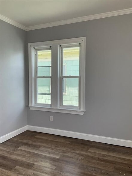 Building Photo - 45 Harvest St