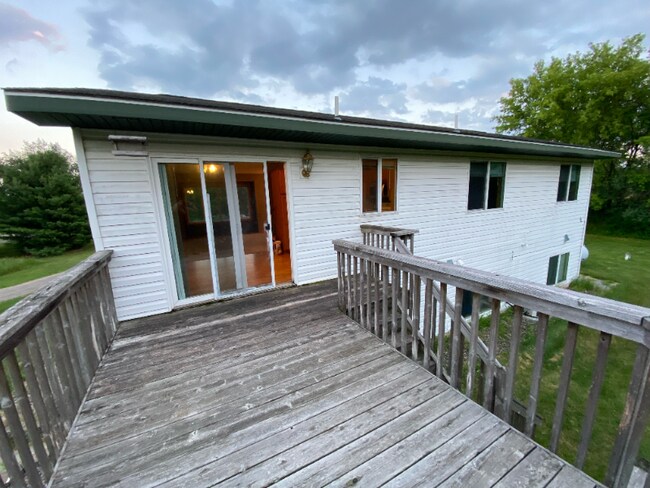 Building Photo - 2415 319th Ln NE