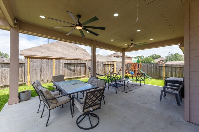 Building Photo - 2135 Harmon Crest Ct