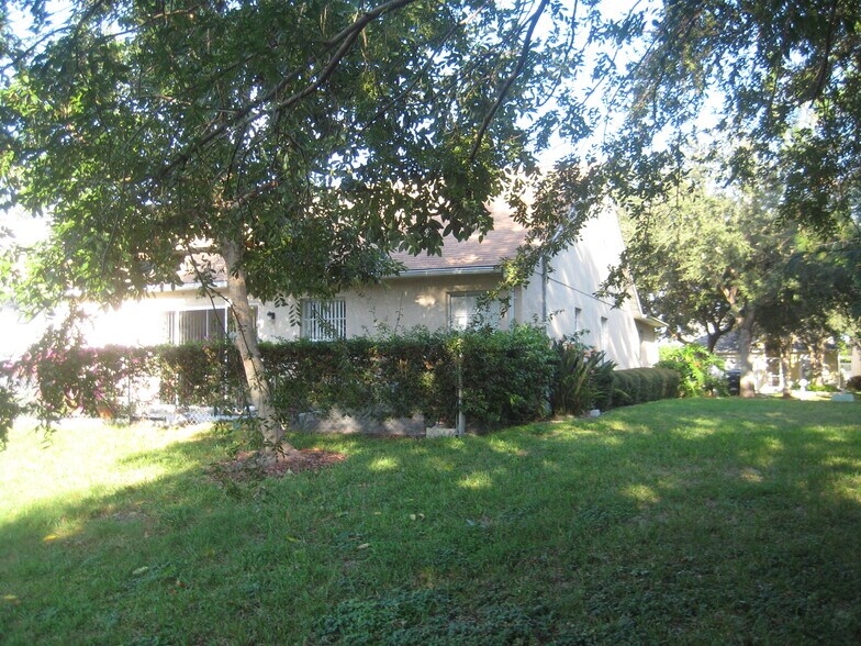 Building Photo - 3666 Amelia Way