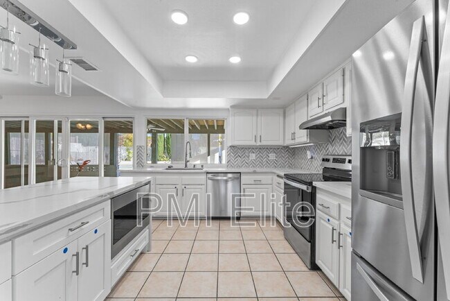 Building Photo - 29160 Flowerpark Dr