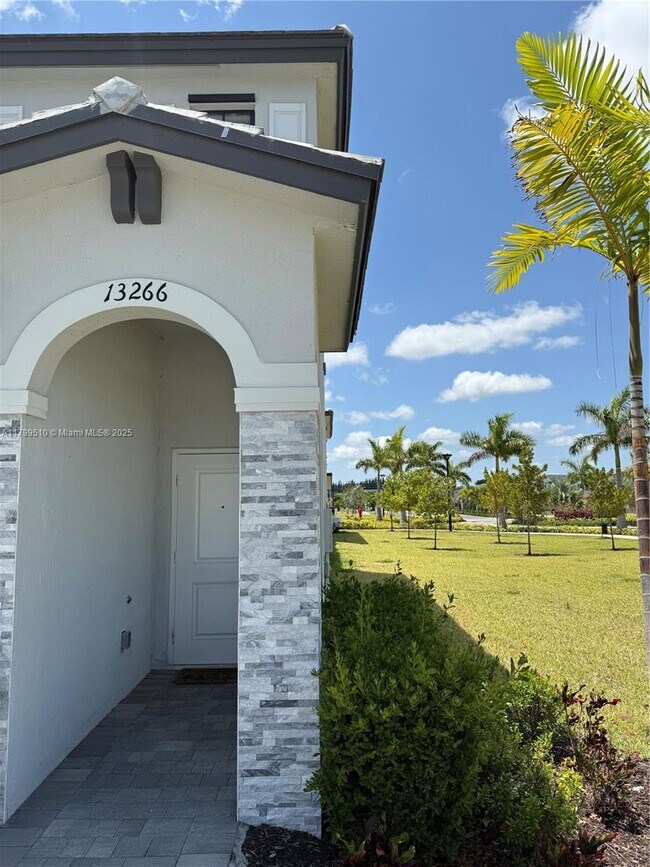 Building Photo - 13266 SW 285th St