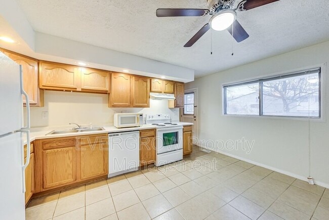 Building Photo - 3626 Ireland Ct