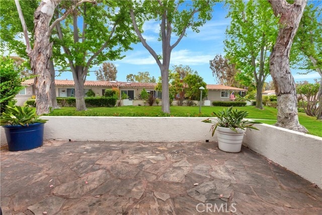 Building Photo - 432 Onda