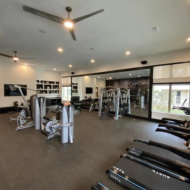 Building Photo - 5701 Bovine Dr