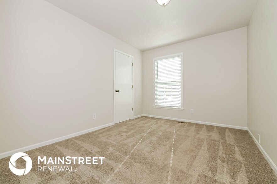 Building Photo - 1612 NE 112th Terr