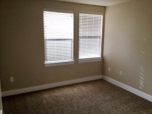 Building Photo - 9965 W Rosecroft Ct