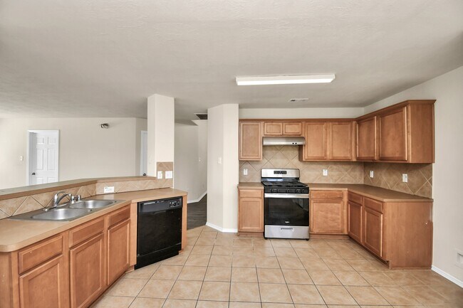Building Photo - 5618 Gibralter Pl