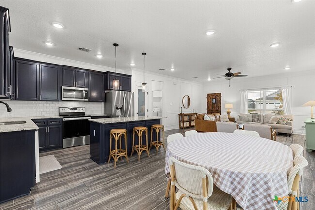 Building Photo - 1606 Flatland Trl