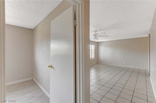 Building Photo - 3928 Torsby Pl