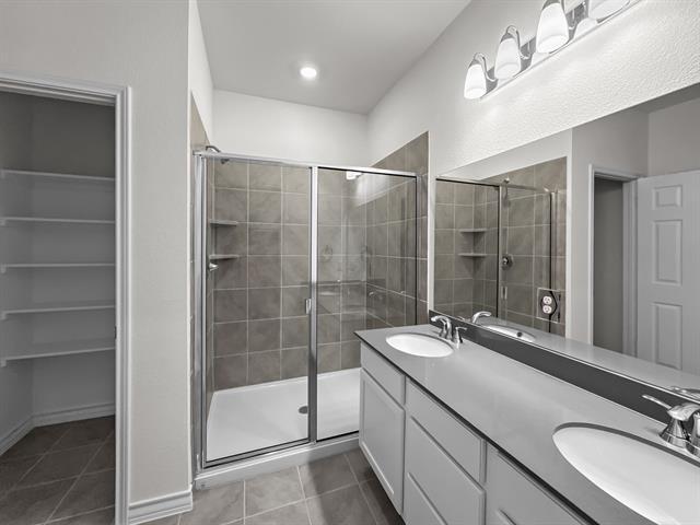 Building Photo - 664 Jupe Wy