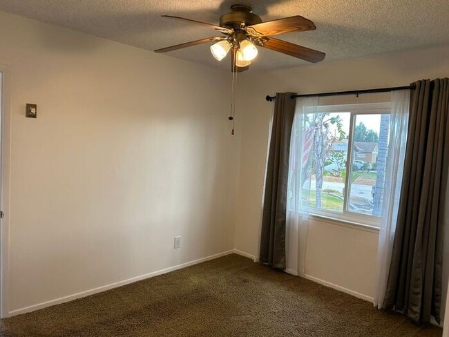 Building Photo - GREAT 3BD HOUSE WITH INCREDIBLE OUTDOOR SP...