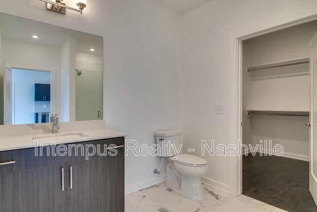 Building Photo - 3116 West End Cir