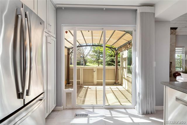 Building Photo - 2645 S Xanadu Way