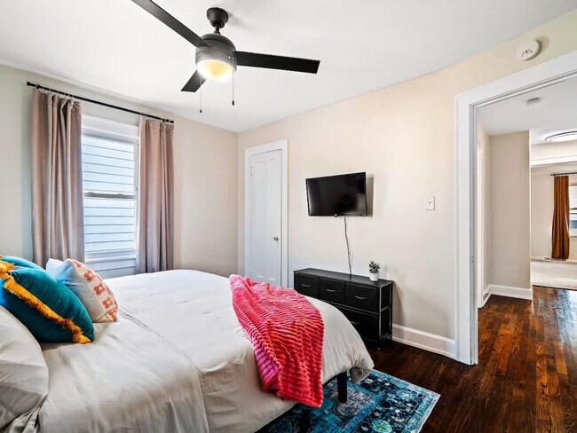 Building Photo - 2001 Tampa Ave