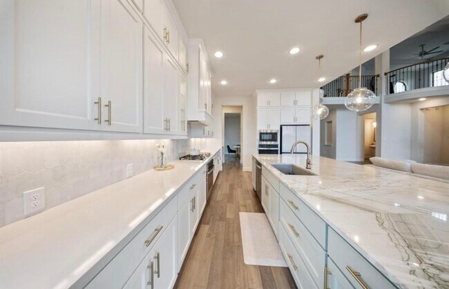 Building Photo - 9018 Orchard Cv