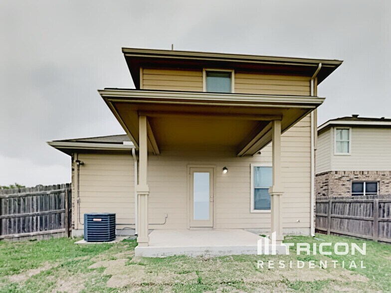 Building Photo - 3802 Bogie Way