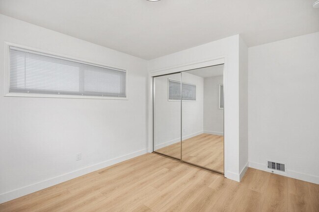 Building Photo - Coastal Living at Its Finest! Fully Remodeled!
