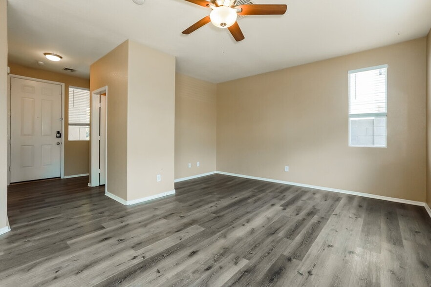 Building Photo - 40549 N Brumana St
