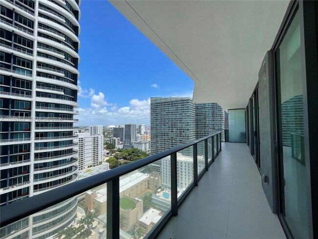 Building Photo - 1300 S Miami Ave