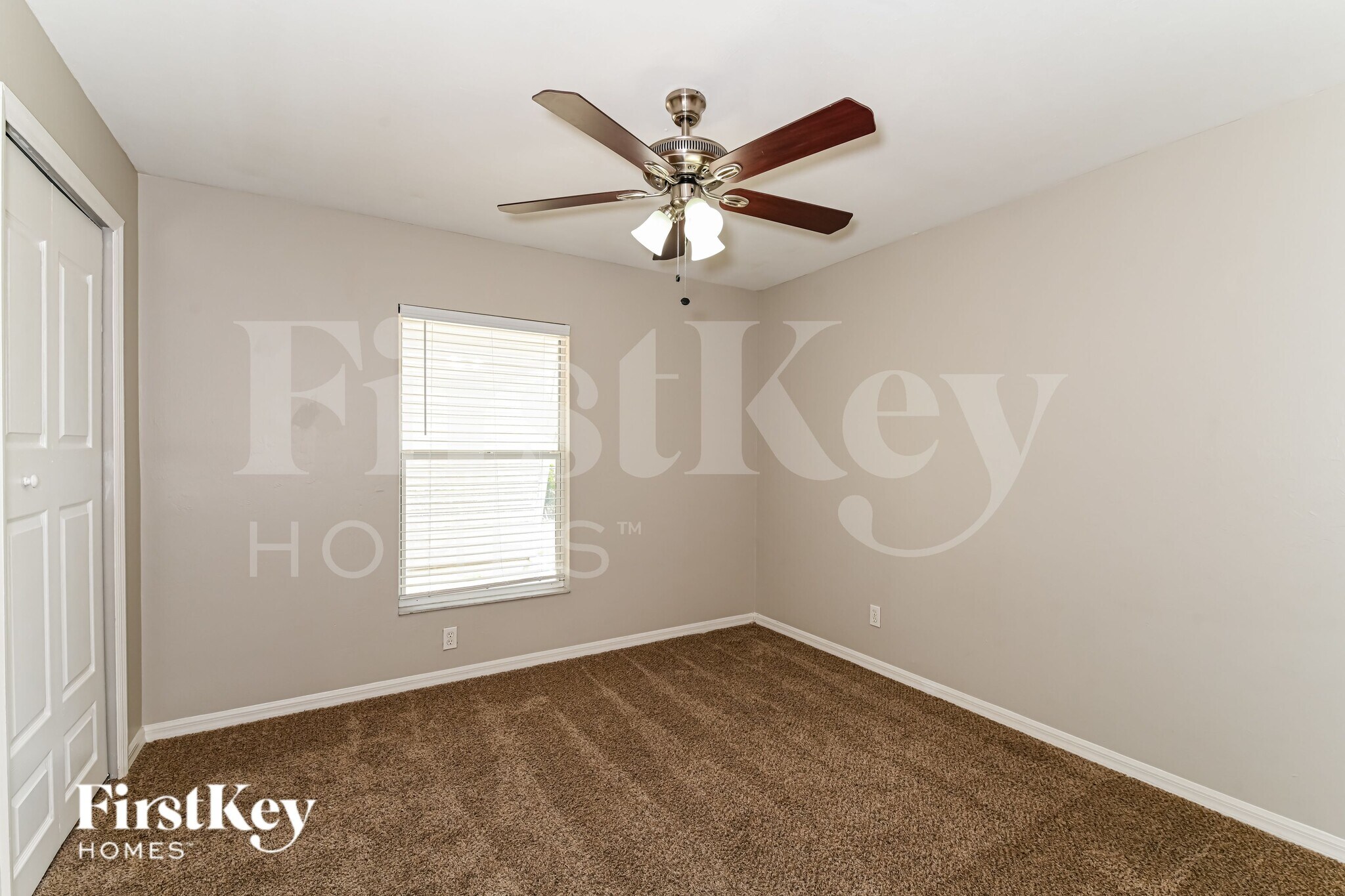 Building Photo - 2919 NW 4th Pl