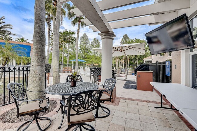 Building Photo - Beautifully Maintained 3-Bedroom, 2-Bathro...