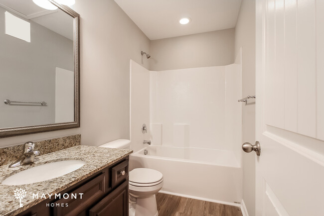 Building Photo - 105 Glazed Springs Ct