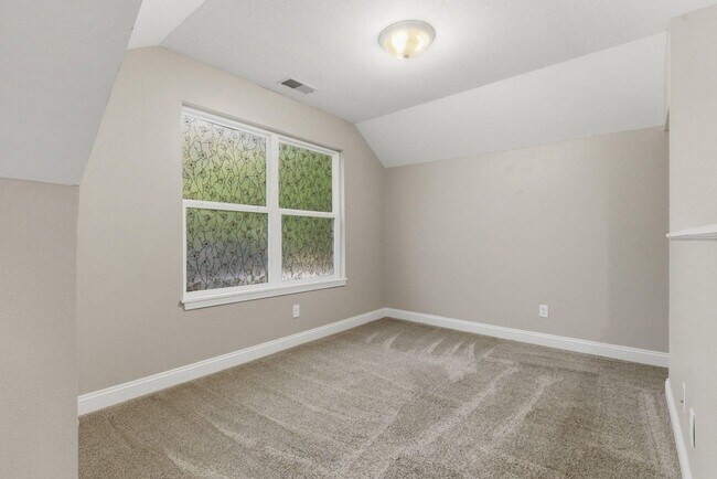 Building Photo - Updated 4-bedroom, 2-bath home in the Rountree neighborhood