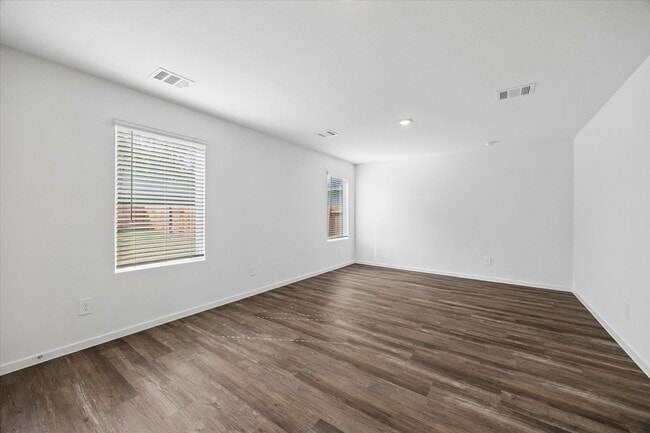 Building Photo - 14333 Tawny St