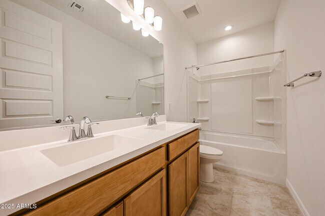 Building Photo - 8734 W Pasadena Ave