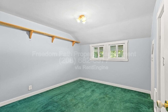 Building Photo - 17778 E Canary Creek Rd