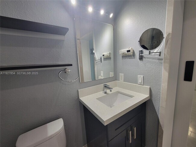 Building Photo - 29263 SW 142nd Ave