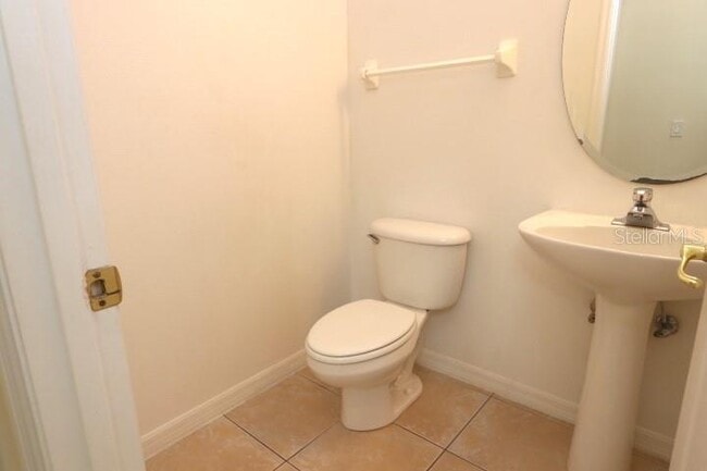 Building Photo - 1035 Lascala Dr
