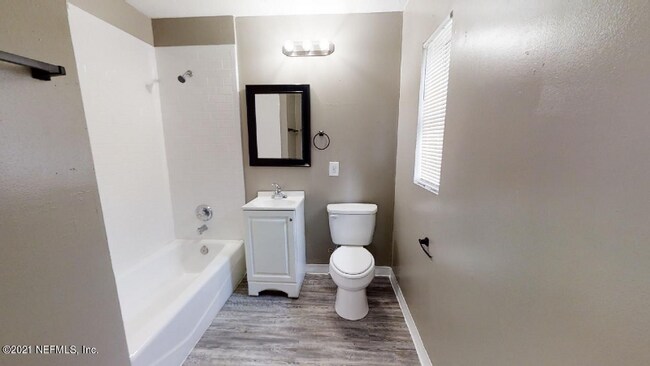 Building Photo - 1726 Ryar Rd