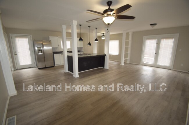 Building Photo - 3134 Skyview Dr