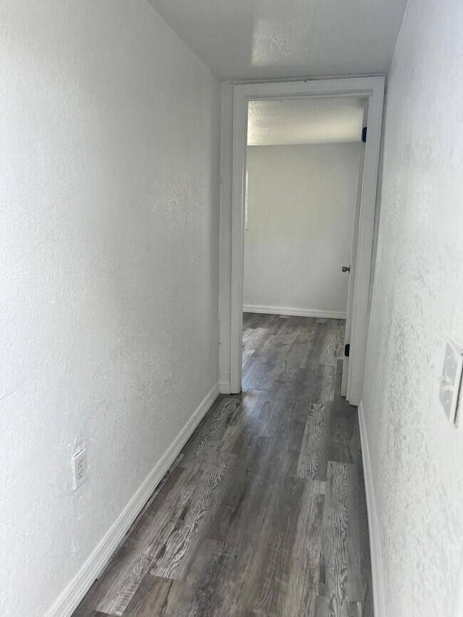 Building Photo - RENT TO OWN OPPORTUNITY!!