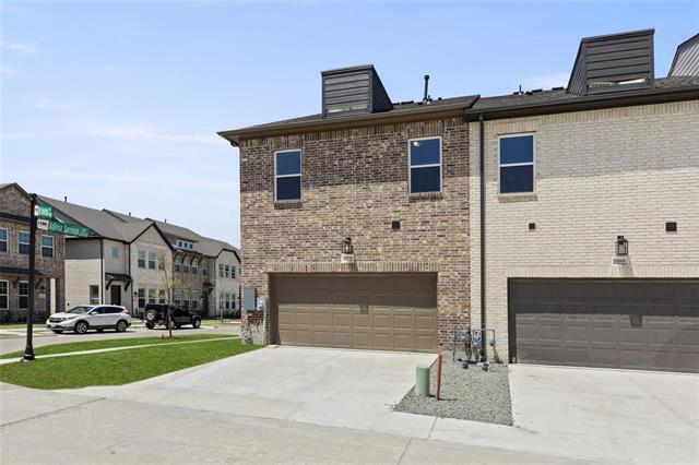 Building Photo - 1070 Old Rosebud Dr