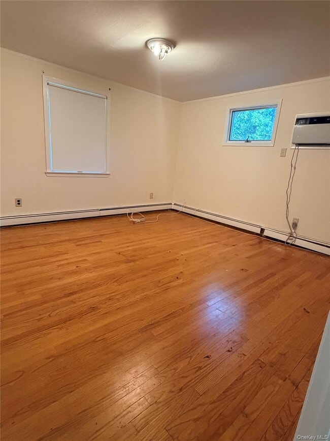 Building Photo - 7 Dickinson Ave