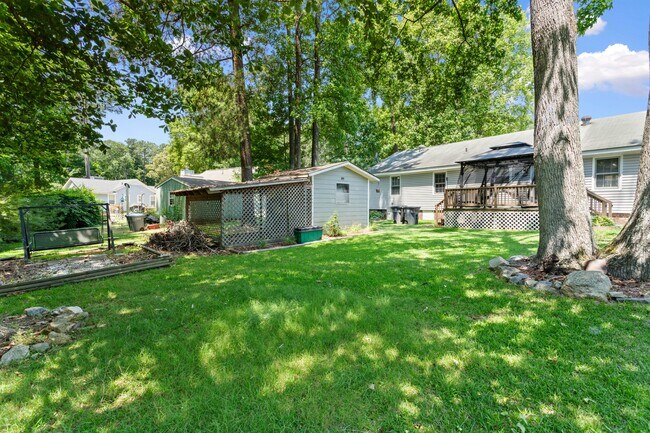 Building Photo - 1601 Homestead Rd
