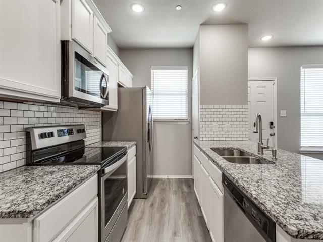 Building Photo - 3405 Cricket Dr