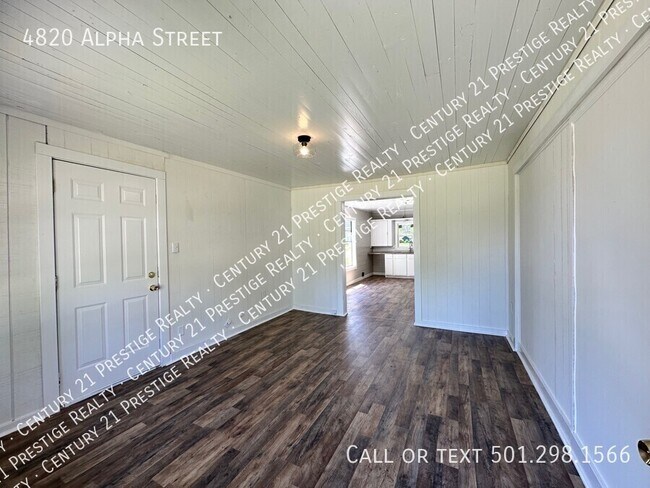 Building Photo - 4820 Alpha St
