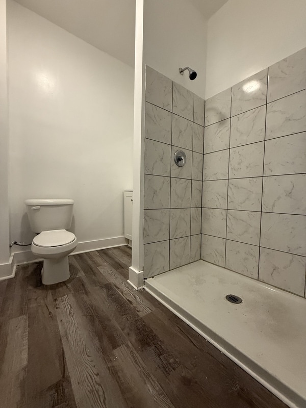 Building Photo - 11 Osborne St