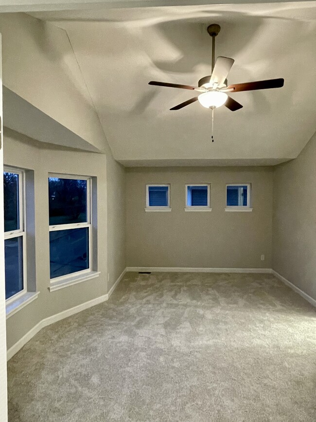 Master bedroom - 12218 Ashbury Ave