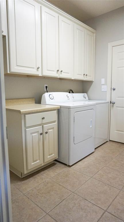 Building Photo - 9537 Greythorne Way