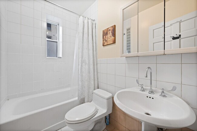 Building Photo - 221 E 50th St