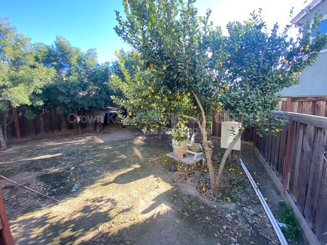 Building Photo - 18344 Spence Ave